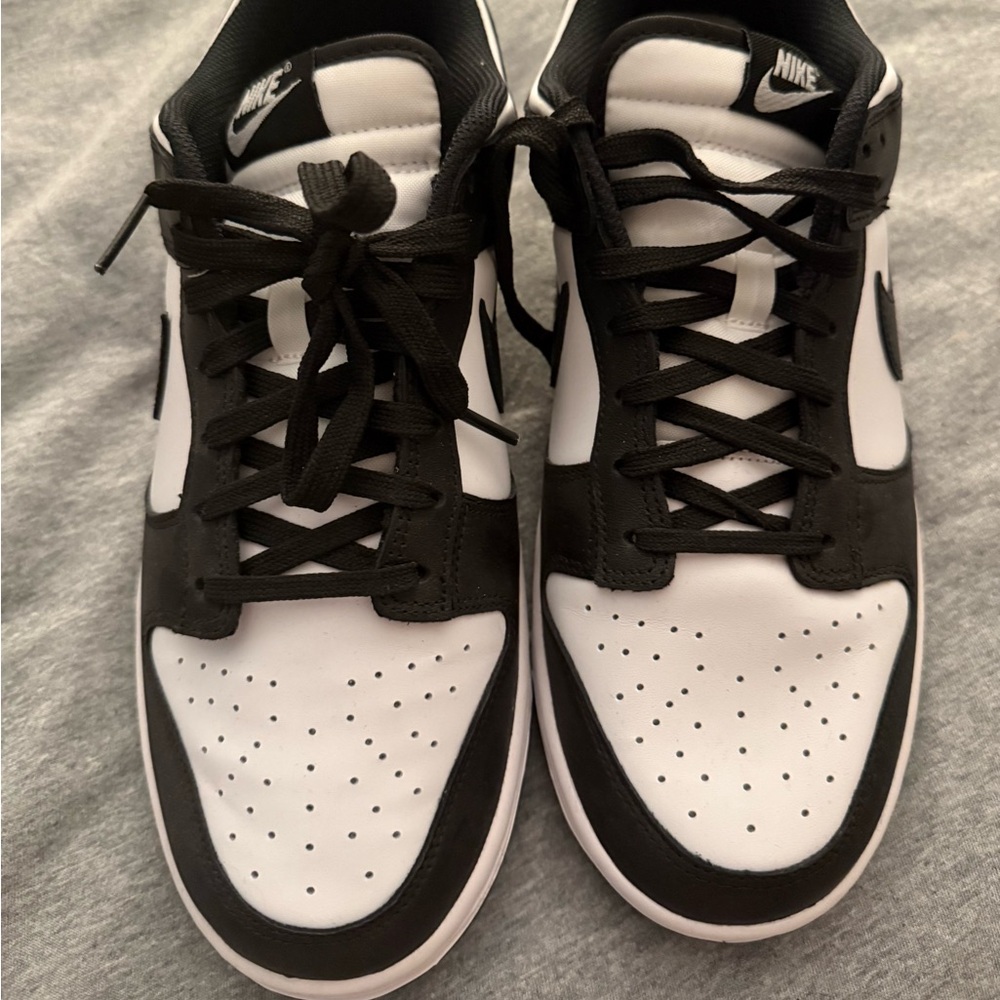 Woman’s Nike size 11 brand new - Picture 3 of 3